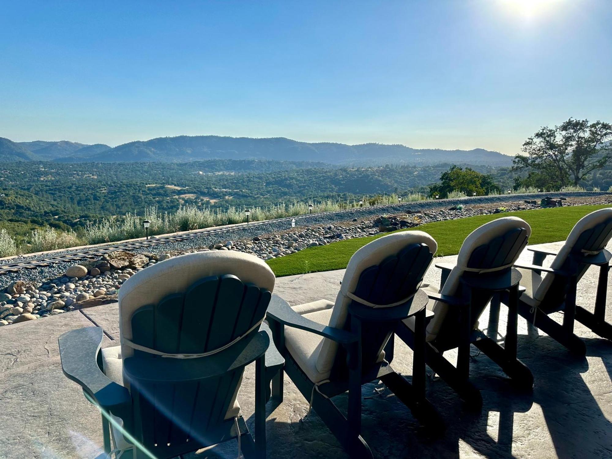 Enchanted Property Near Yosemite, View, Game Room Ahwahnee Exterior foto